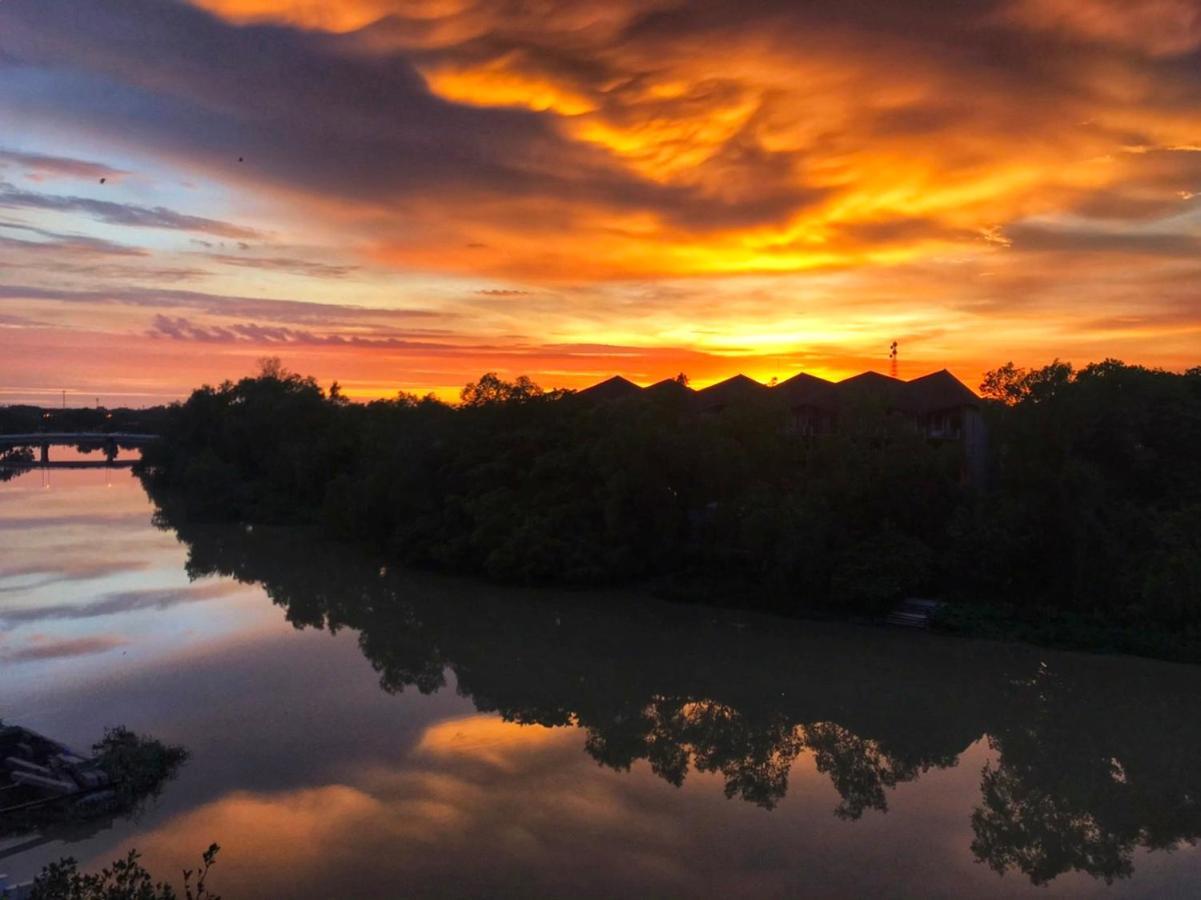 Usabai Riverside Boutique Hotel Chanthaburi Dış mekan fotoğraf